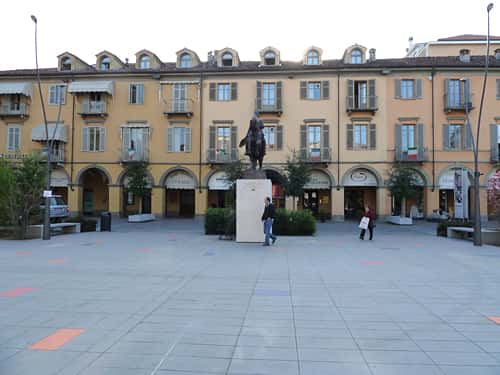 Shopping in Alba